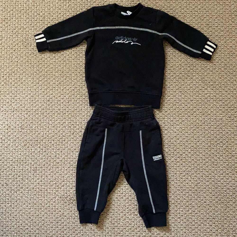 Adidas Sweatshirt Set